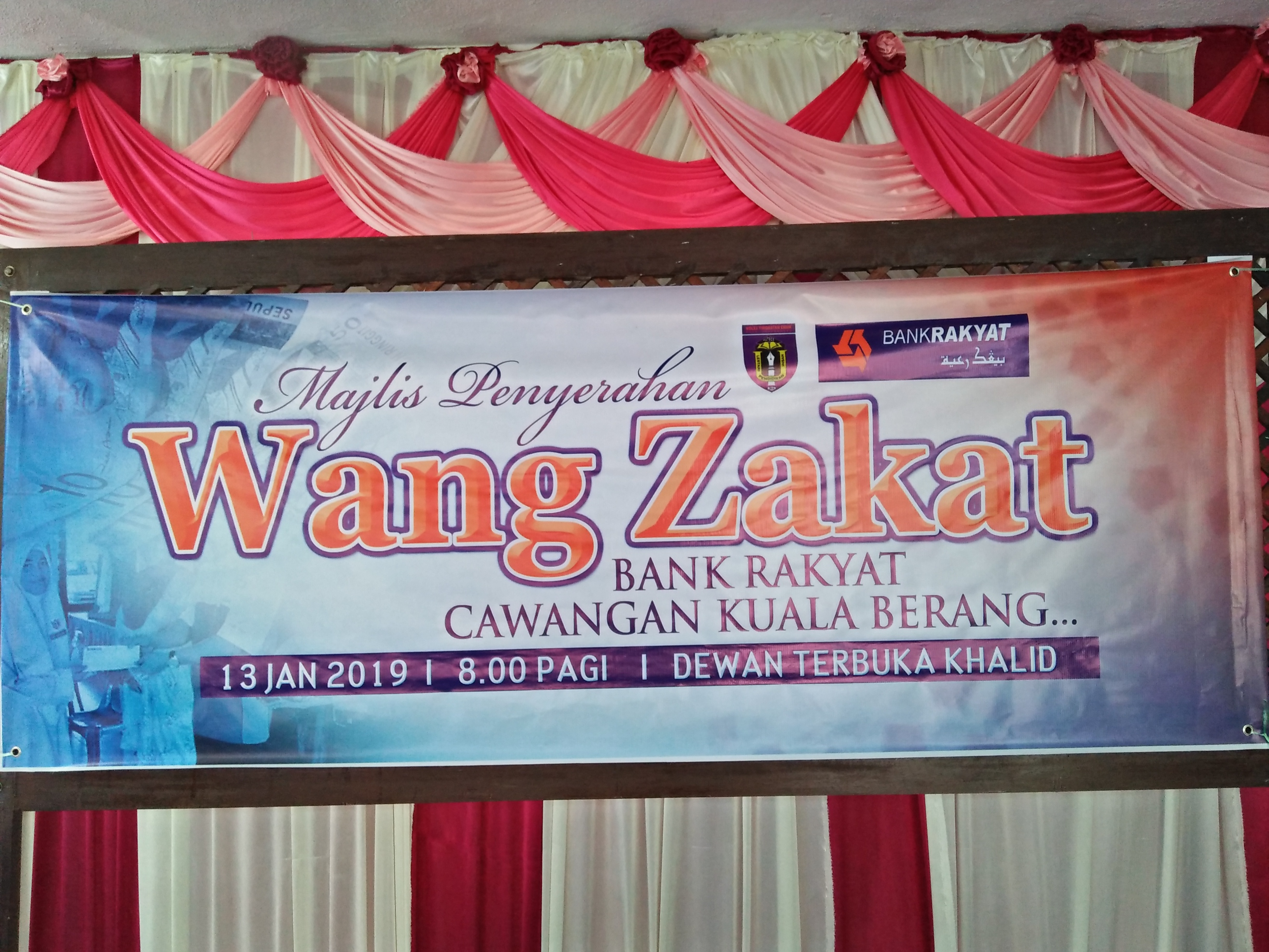 Majlis Penyerahan Wang Zakat Bank Rakyat Kolej Tingkatan Enam Hulu Terengganu